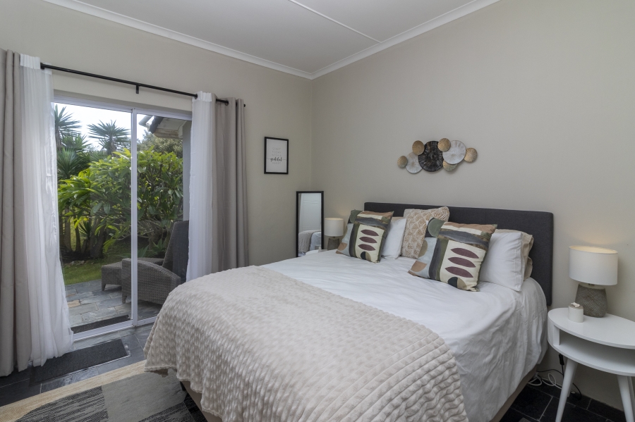 5 Bedroom Property for Sale in West Beach Eastern Cape